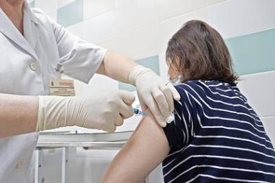 Россиянам рассказали о вакцине против всех штаммов коронавируса