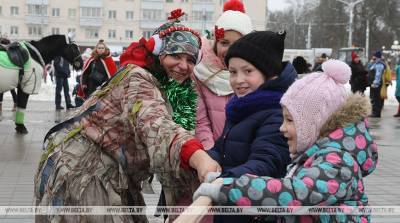 ФОТОФАКТ: Праздник "Зиму встречаем, весело играем" прошел в Витебске