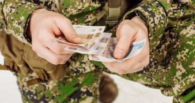 Минобороны РФ повысит оклады и пенсии военных в 2021 году