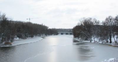 В Черкасской области на рыбалке три человека провалились под лед: мужчины перед смертью спасли ребенка