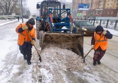 К уборке Рязани от снега привлекли 180 человек