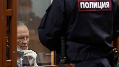 Понасенков призвал лишить статуса адвокатов Соколова