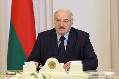Лукашенко: раскрытая террористическая группа тоннами везла оружие из Украины