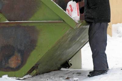 Россиянин выкинул на помойку мумию любовницы после двух месяцев сожития