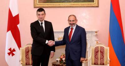 Пашинян поздравил Гахария с переназначением на пост премьера Грузии