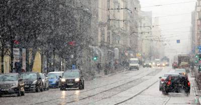 В субботу во многих районах Латвии также ожидается снег