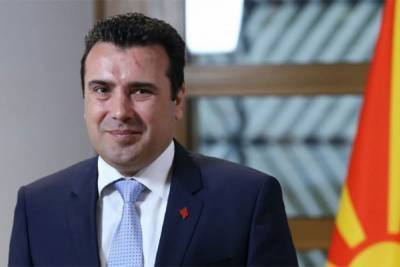 Майданный премьер Северной Македонии взялся спасать экономику...