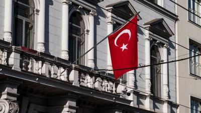 Ужесточение денежной политики может помочь ЦБ Турции избежать краха лиры