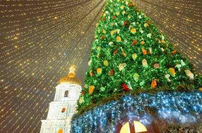 Даже без колдовской шляпы: главная елка Украины попала в топ 10 лучших в Европе