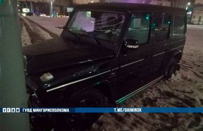 Пьяный водитель врезался в осветительную мачту в Минске
