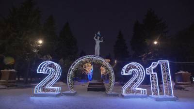 Тысяча елок и необычные инсталляции: Москва готовится к встрече Нового года