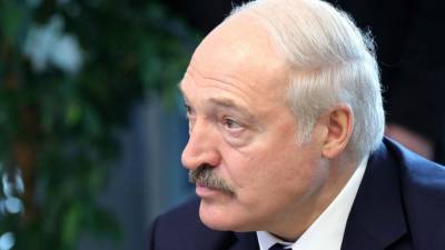 Лукашенко отказался от вакцинации и назвал себя "скептиком"