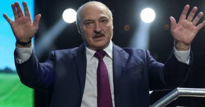 Лукашенко отказался прививаться от коронавируса, но Беларусь обещает вакцинировать