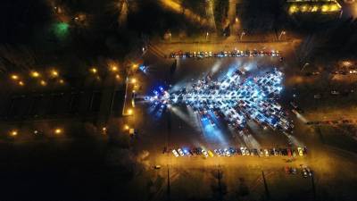 В Харькове готовятся зажечь самую большую автоелку в Украине: впечатляющие фото