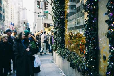 Отказ от традиций: как в мире празднуют Рождество во время пандемии