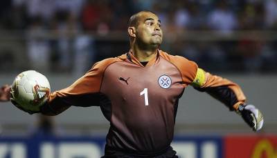 Легендарный вратарь Чилаверт будет баллотироваться на пост президента Парагвая