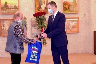Выставка заслуженного работника культуры Российской Федерации открылась в Пущино