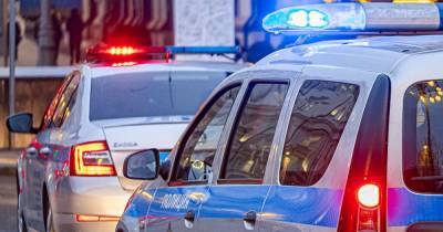 Мужчину избили и увезли в багажнике иномарки под Петербургом