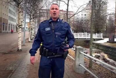 «Поющий полицейский» из Финляндии выпустил «русский альбом»