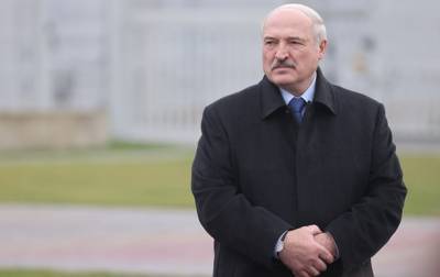 Лукашенко сообщил, что не планирует прививаться от коронавируса