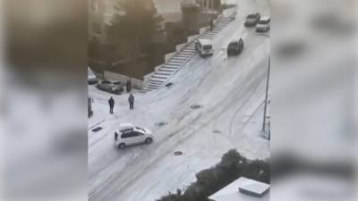 Турецкие водители оказались не готовы к гололеду. Видео