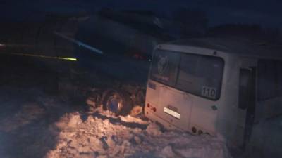 Один человек погиб в ДТП с автобусом под Новосибирском