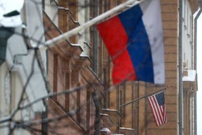 Посольство РФ назвало США инициаторами "визовой войны"