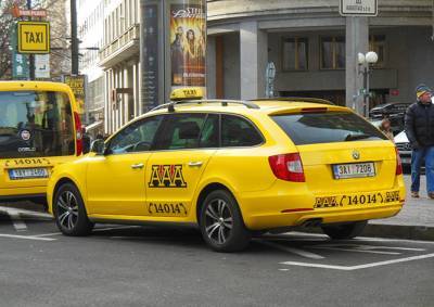Пражские таксисты на акции протеста потребовали отставки мэра