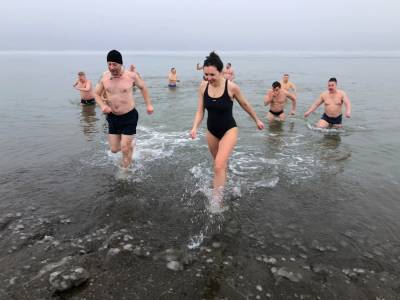 Зимний пляжный сезон открыли в Песчанском