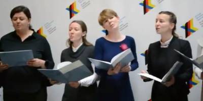 Немецкие дипломаты хором исполнили Щедрик — видео