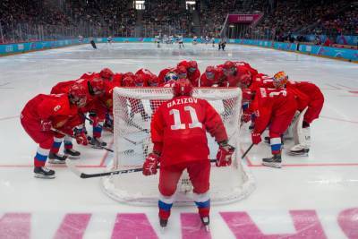 Эмоции хоккеистов сборной России после победы над США на МЧМ-2021. ВИДЕО