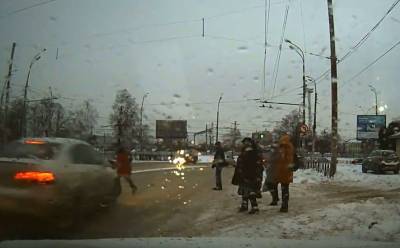 У вокзала Рязань-2 женщину сбил автомобиль