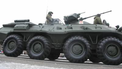 В Пскове военные случайно попали из пушки в торговый центр