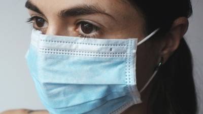 Ученые выяснили, какие маски не защищают от коронавируса