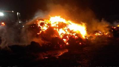 В Бахчисарайском районе тушили пожар на площади 100 квадратов - фото