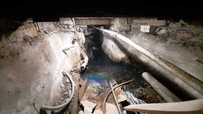 Полиция Мурманска разыскивает укравших канализационные трубы бомжей