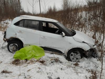 В Башкирии автомобиль съехал в кювет, есть пострадавшие
