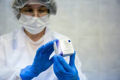 В Югру поступило еще 2 тысячи доз вакцины от коронавируса