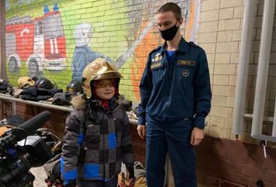 Юный житель Отрадного на один день стал пожарным