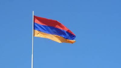 Оппозиционные партии Армении начали отказываться от легитимной смены власти