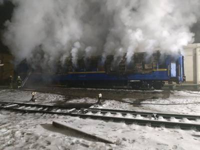 На Полтавщине сгорел пассажирский вагон "Укрзализныци": есть жертвы