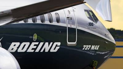 Boeing 737 МАХ совершил экстренную посадку в США