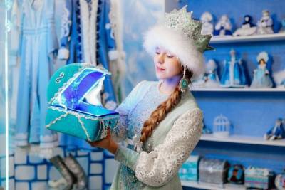 Костромская Снегурочка приглашает в «Диванное путешествие» по своей резиденции