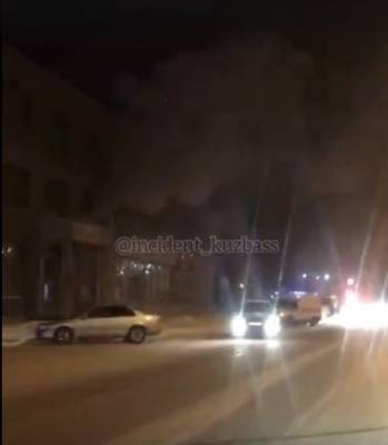Очевидцы сообщили о пожаре в новокузнецком ТЦ