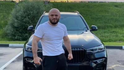 Болельщики-дебоширы "подарили" штраф бойцу Исмаилову