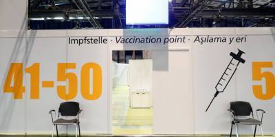 Германия начала вакцинацию от коронавируса. Первую прививку получила 101-летняя женщина