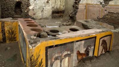 На руинах Помпеи нашли палатку с остатками пищи и выяснили, чем питались древние римляне
