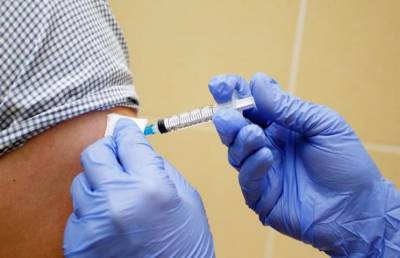 Минздрав одобрил вакцинацию россиян «Спутником V»