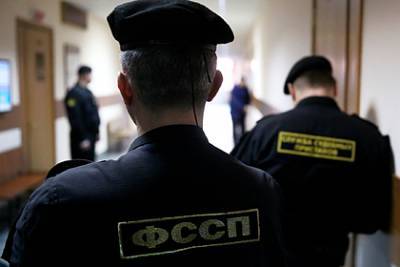 Россиянам назвали причины запрета на выезд из страны