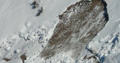 В Иране в результате схода лавины погибли восемь альпинистов
